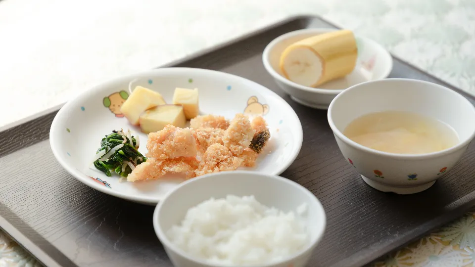 012青い鳥保育園│給食調理員