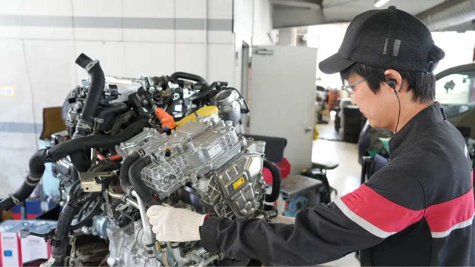 ＼日産の整備士として地域のカーライフを支える！／自動車整備士募集【資格取得支援あり】
