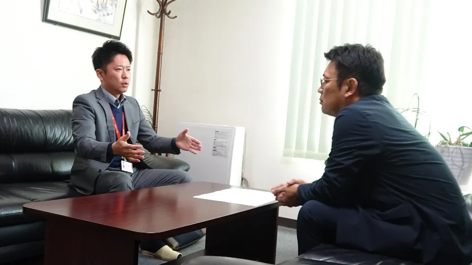【釧路勤務】新車・中古車の法人営業スタッフ募集【未経験OK／転職支度金あり】＼運送・物流企業に貢献！／